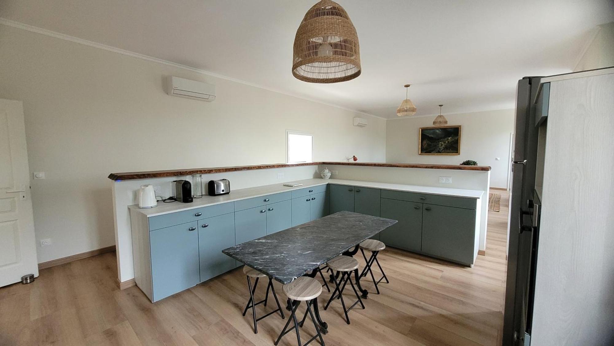 La Pinede, Logement Privatif Au Chateau Aumes ภายนอก รูปภาพ