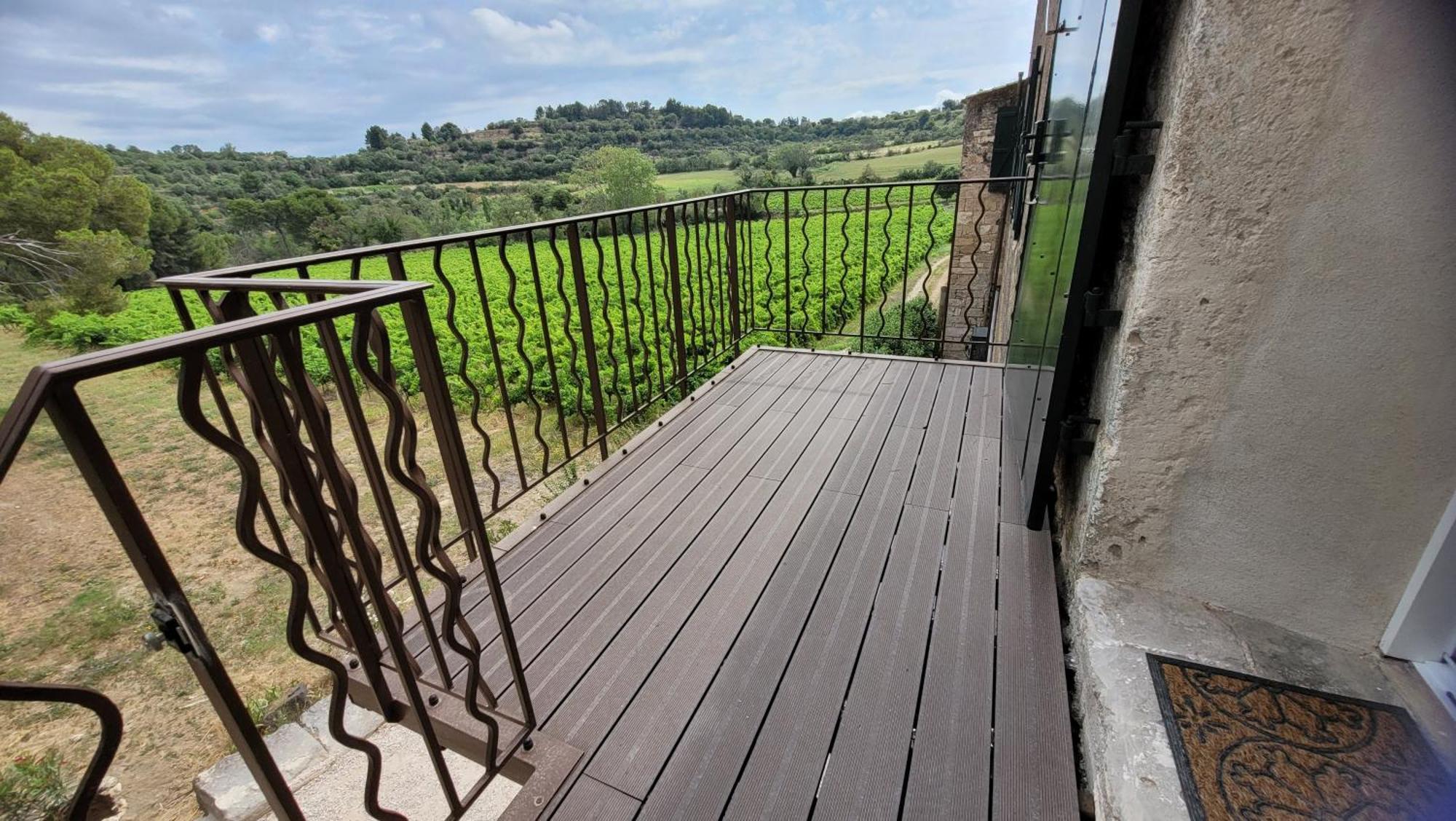 La Pinede, Logement Privatif Au Chateau Aumes ภายนอก รูปภาพ