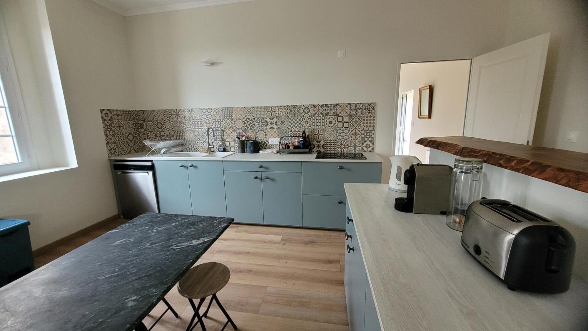 La Pinede, Logement Privatif Au Chateau Aumes ภายนอก รูปภาพ