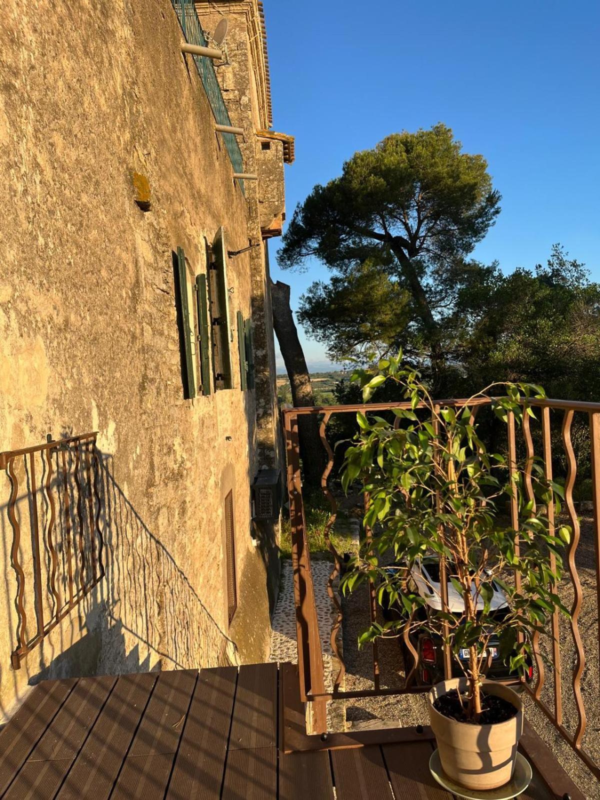 La Pinede, Logement Privatif Au Chateau Aumes ภายนอก รูปภาพ